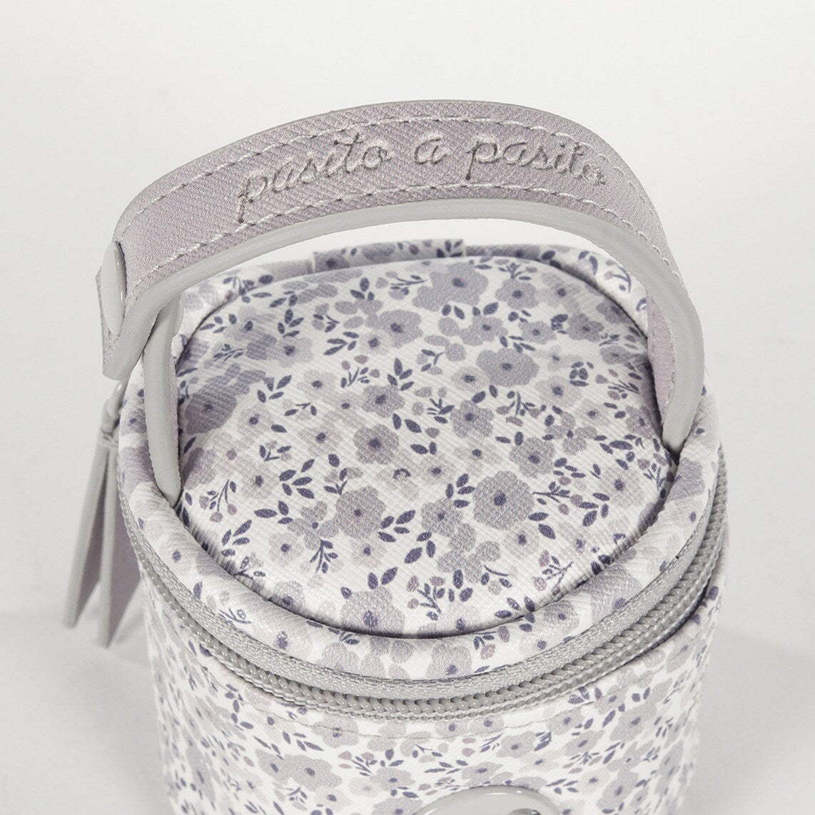 FUNDA PARA CHUPETES FLOWER GRIS- PASITO A PASITO