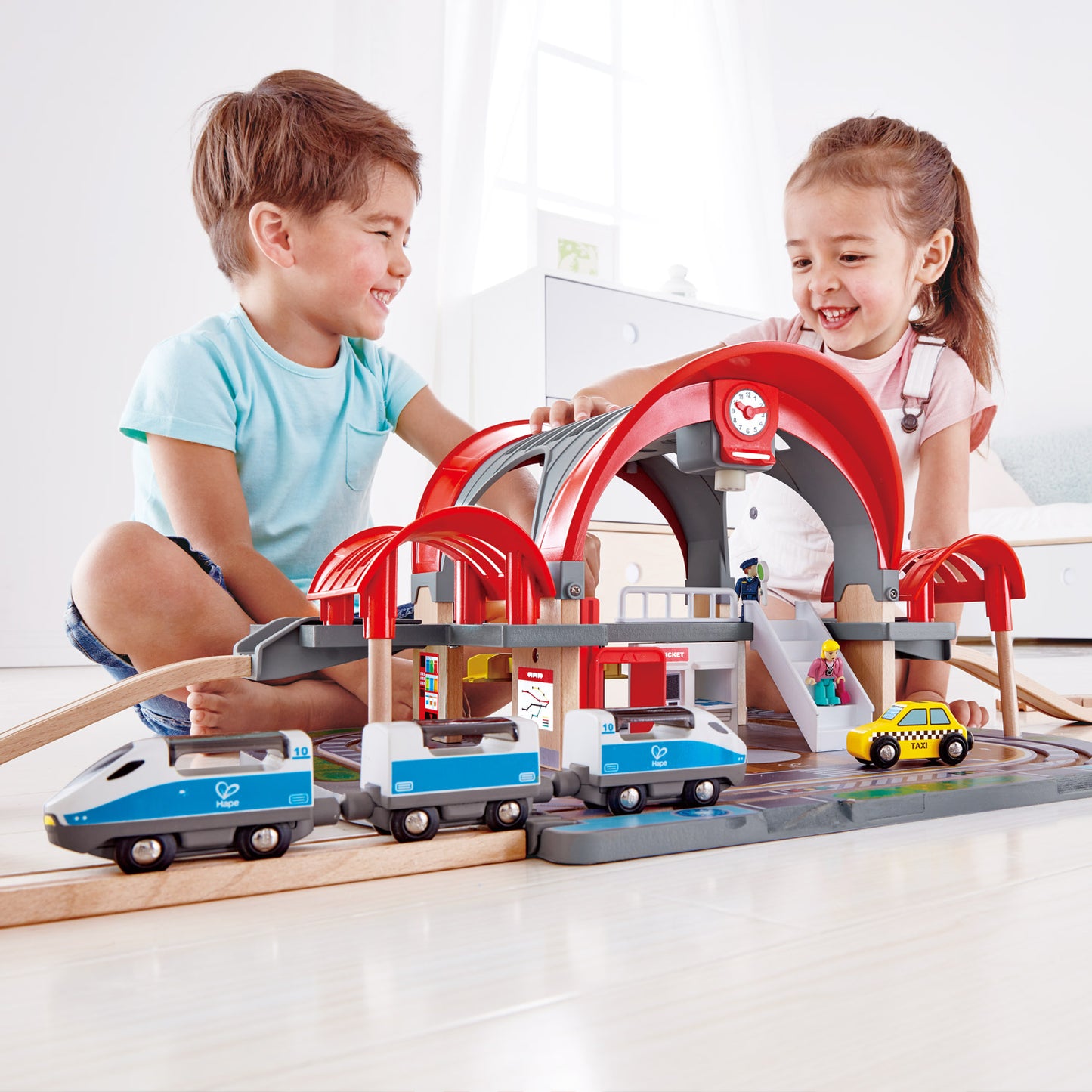 ESTACION DE TRENES- HAPE